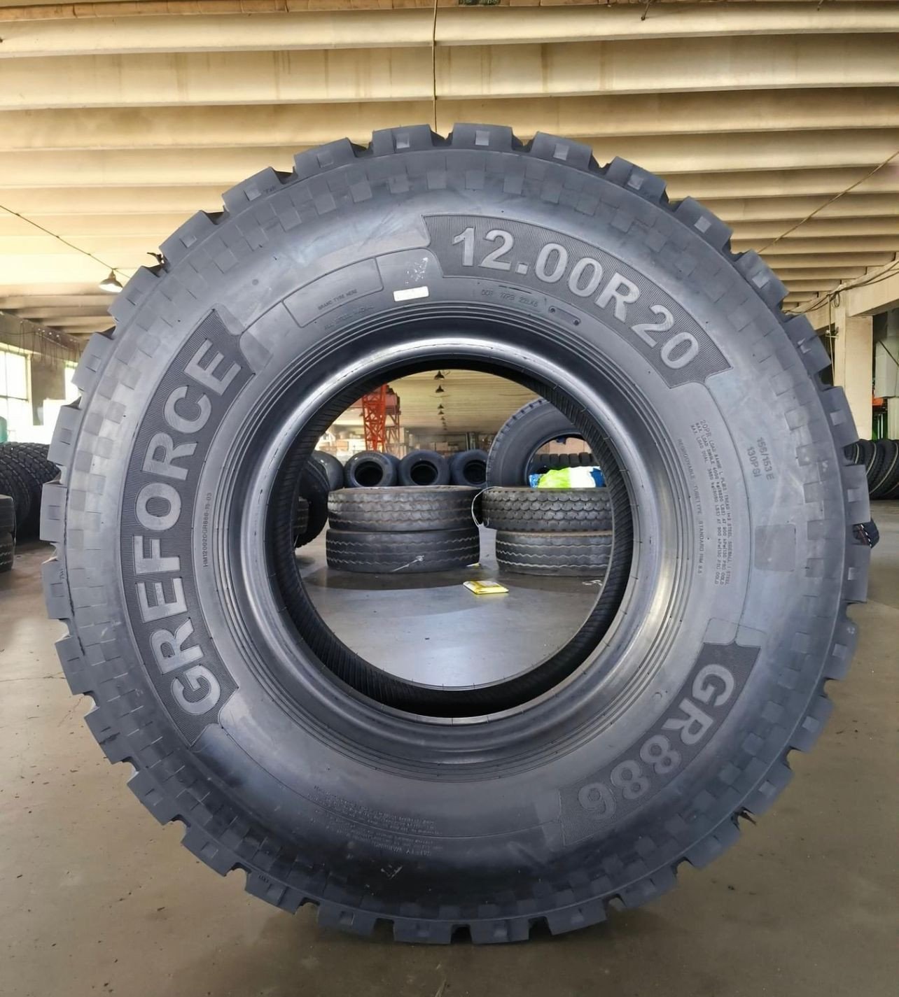 Pneus 12r22.5-NAJAH REF005